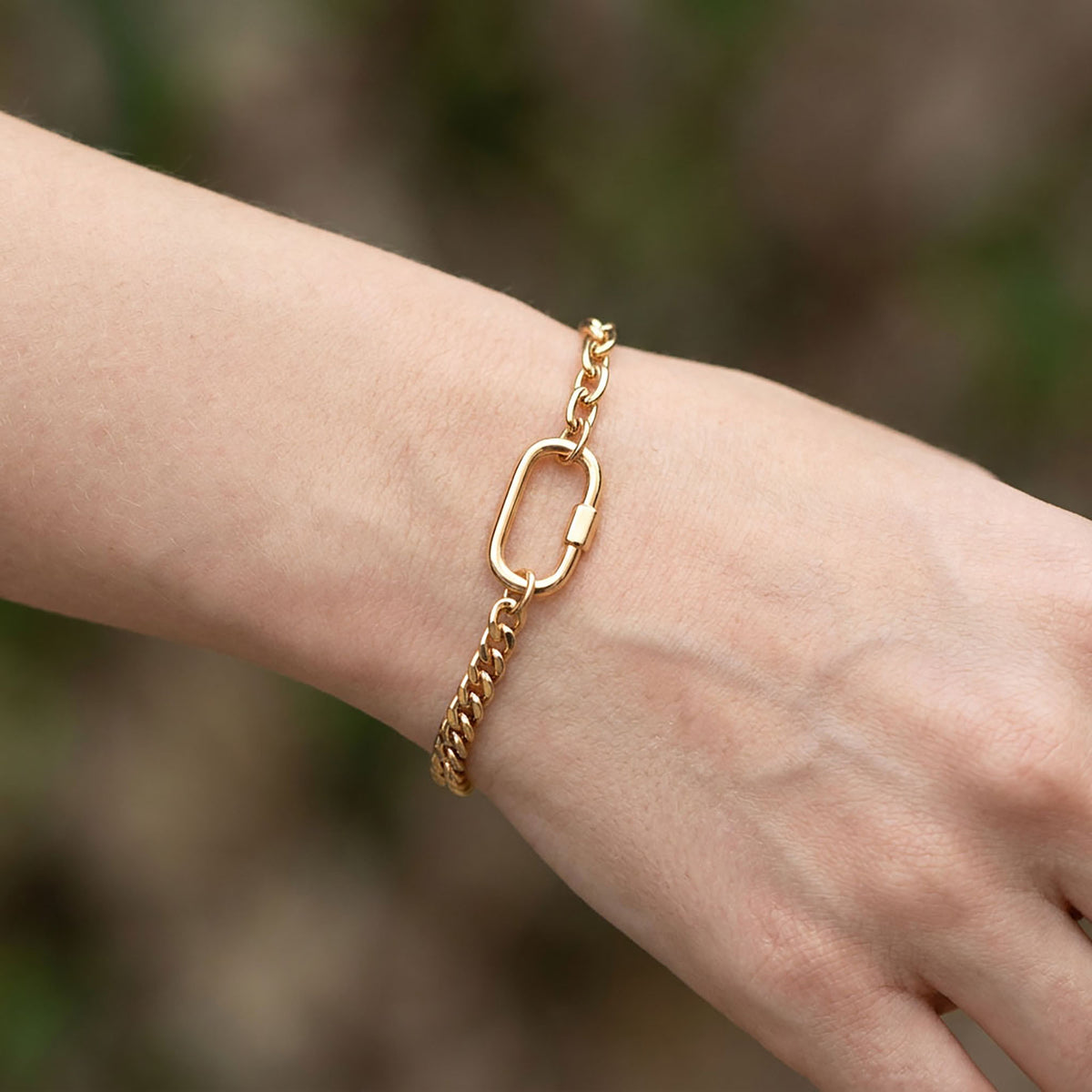 Everyday chain bracelet without stones