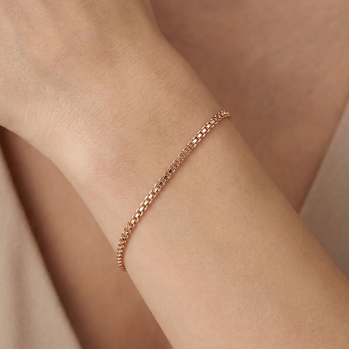 Gold | Fine 2 mm Bismarck bracelet with gold plating on the wrist