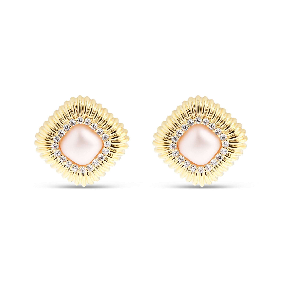 Square gold-plated earrings with a pinkish faux pearl, zirconia border and ribbed edge